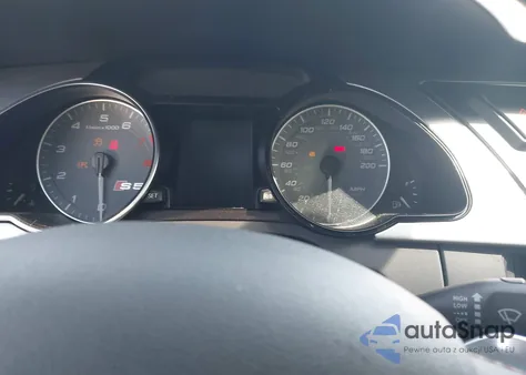 2010 Audi S5 4.2 Premium Plus из США, поврежденный, VIN WAUVVAFR2AA046179